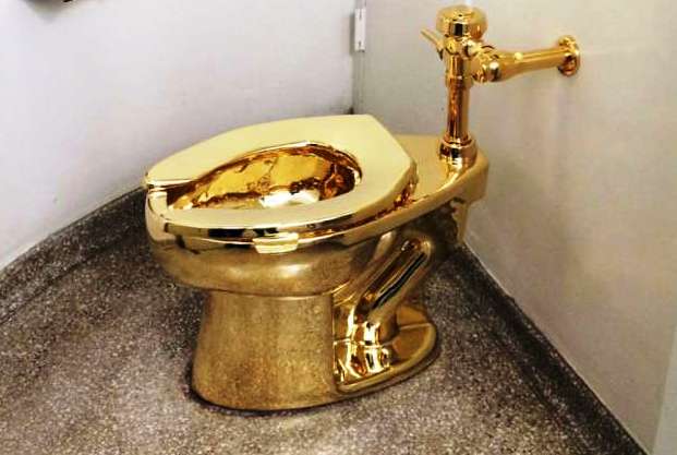 gold-toilet